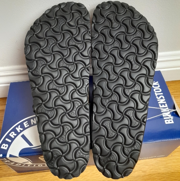 NWT Birkenstock Sandals - Picture 8 of 8
